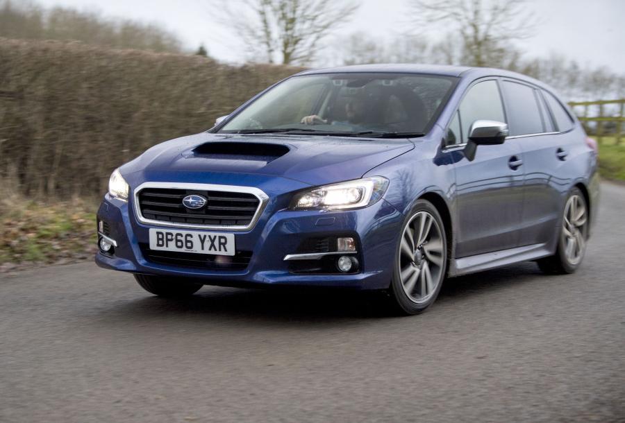  Subaru Levorg GT 2016 года  (UK) (фото 17 из 40)